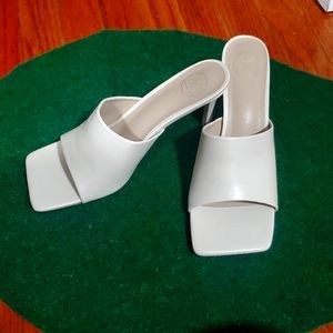 BONE Heeled Sandals